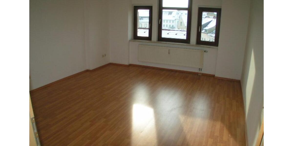 Werdau-Süd, 3-Raum-Dachgeschoss-Wohnung 2 zimmer