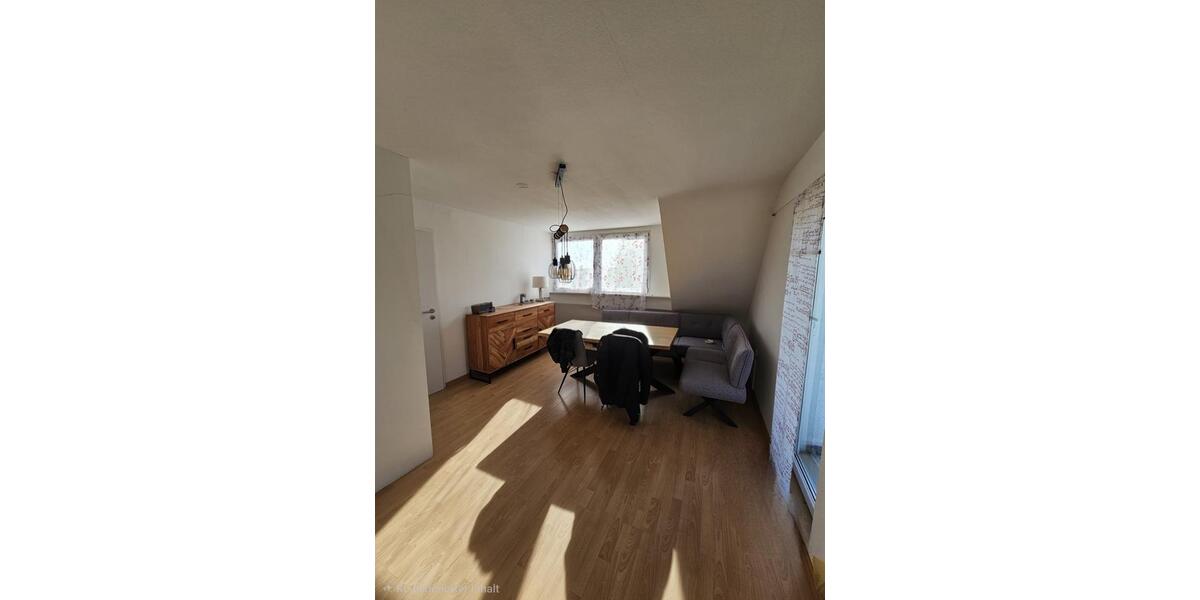 Dachgeschoßwohnung Bous - 3 Zimmer, 70 m&sup2;, 650&euro; | Angebot:26532841
