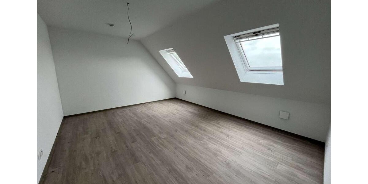 Dachgeschoßwohnung Rhede (Ems) - 2 Zimmer, 72 m&sup2;, 720&euro; | Angebot:25960969