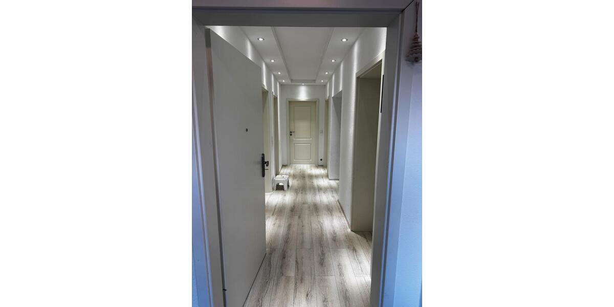 Etagenwohnung Rottenburg an der Laaber - 4 Zimmer, 93 m&sup2;, 1.250&euro; | Angebot:24842118