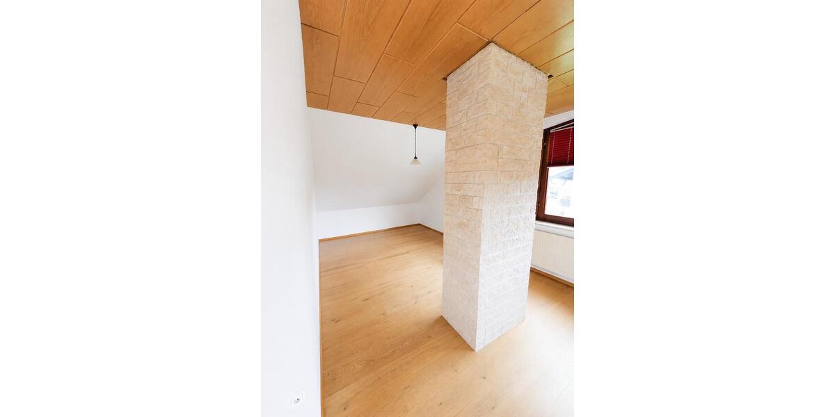 Dachgeschoßwohnung Nieste - 2 Zimmer, 82 m&sup2;, 650&euro; | Angebot:26626600