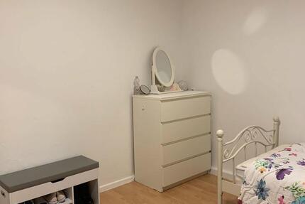 Wohnen auf Zeit Bochum - 3 Zimmer, 150 m&sup2;, 384&euro; | Angebot:24698410