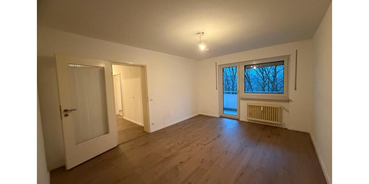 Etagenwohnung Saarbrücken Eschberg - 2 Zimmer, 63 m&sup2;, 599&euro; | Angebot:25178322
