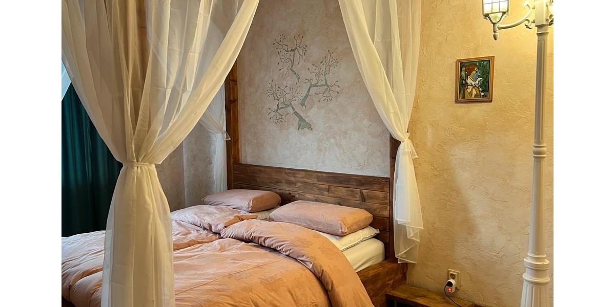 Möblierte Maisonette-Wohnung 115 m² (Dachgeschoss) 5 zimmer