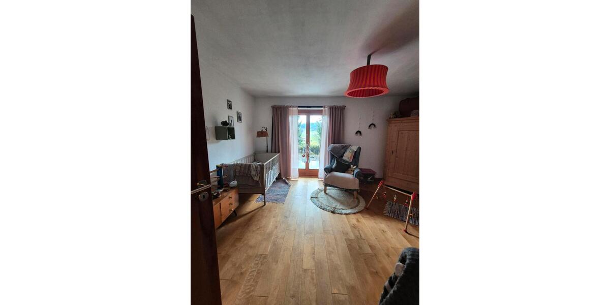 Befristete Untervermietung: 4 Zimmer Wohnung 15.April bis 14.Juni 4 zimmer