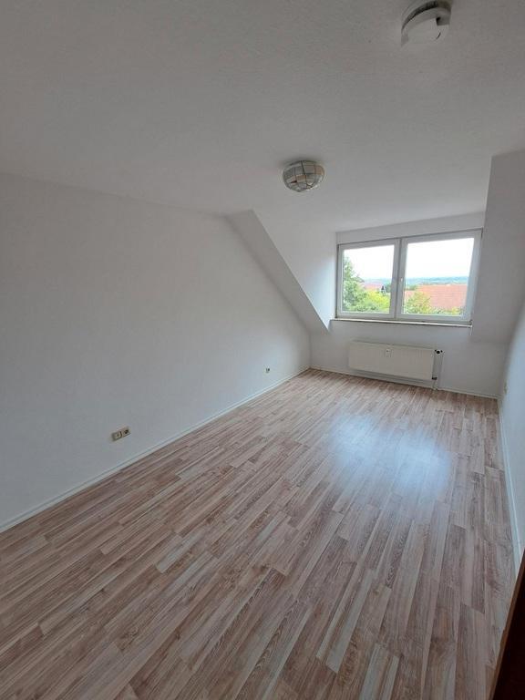 Wunderschöne 3-Raum-Maisonette-Wohnung mit ausgebauten Spitzboden ab sofort zu vermieten zimmer
