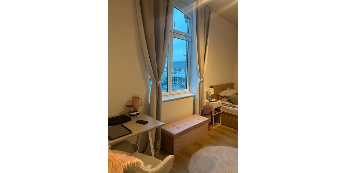 helles, vollmöbliertes WG-Zimmer 1 zimmer