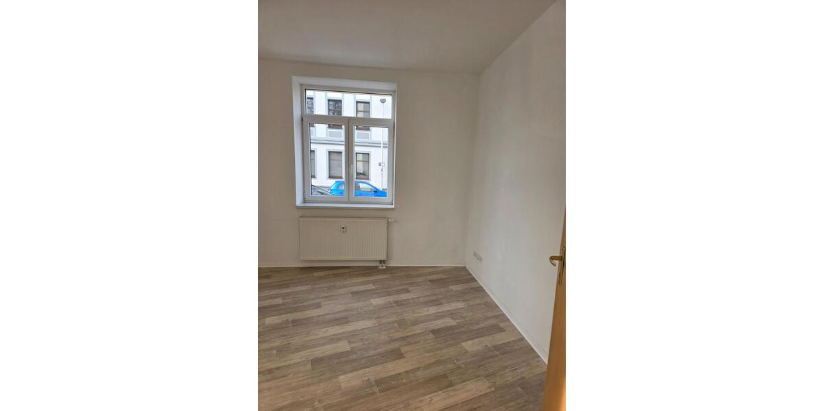 Erdgeschoßwohnung Gera Alt-Taubenpreskeln - 4 Zimmer, 105 m&sup2;, 600&euro; | Angebot:25959372