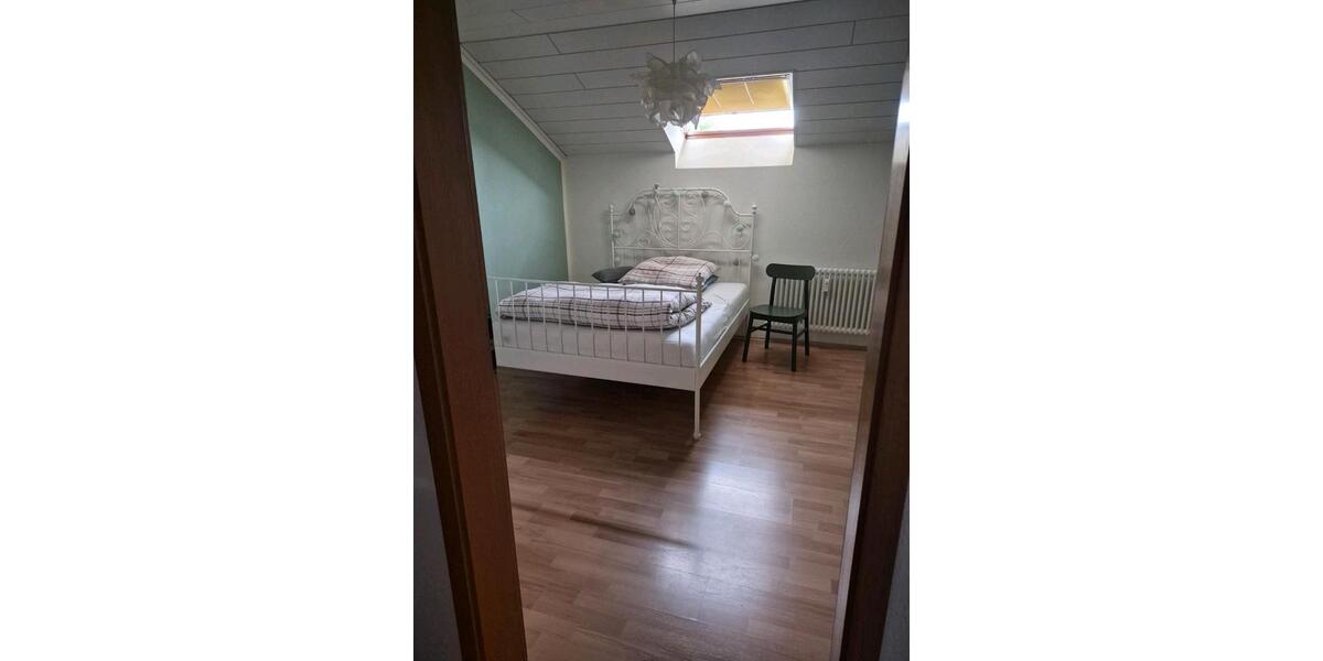 Dachgeschoßwohnung Laupheim - 3 Zimmer, 105 m&sup2;, 950&euro; | Angebot:25334980