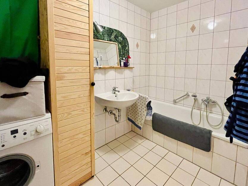 Charmante 3-Zimmer-Wohnung mit Balkon in Connewitz