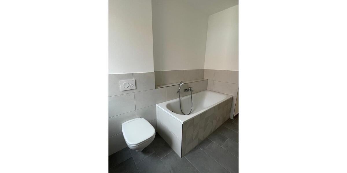 Etagenwohnung Oederan - 4 Zimmer, 99 m&sup2;, 695&euro; | Angebot:26547174