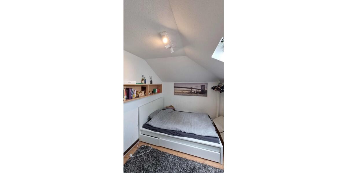 Dachgeschoßwohnung München Schwabing-Freimann - 1 Zimmer, 12 m&sup2;, 300&euro; | Angebot:25080736