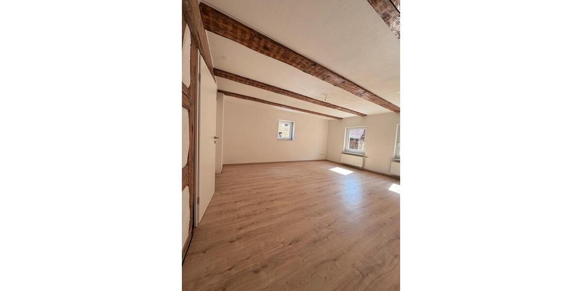 Etagenwohnung Kirchensittenbach - 5 Zimmer, 187 m&sup2;, 1.480&euro; | Angebot:26040539