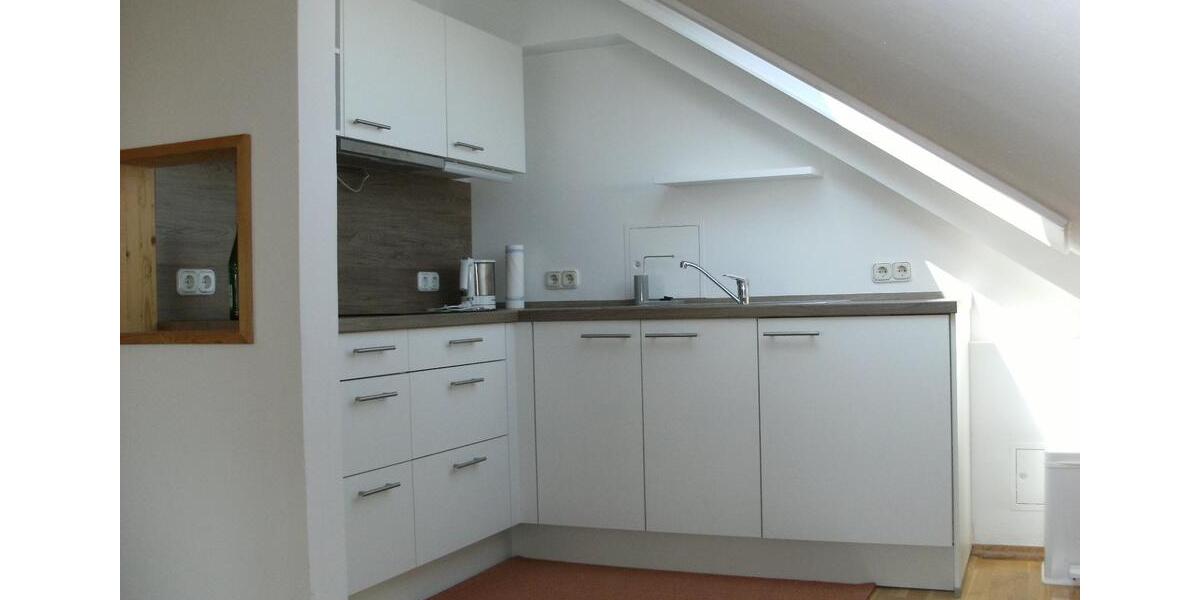 Charmante, möblierte Dachgeschosswohnung mit schöner Aussicht 3 zimmer