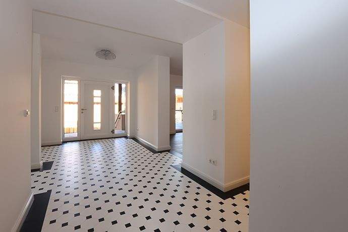 Mehrfamilienhaus, Wohnhaus Weimar Schöndorf - 7 Zimmer, 300 m&sup2;, 2.900&euro; | Angebot:25735128