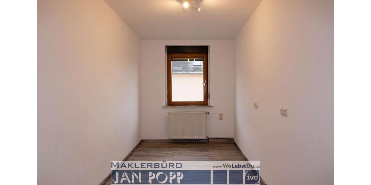 Große Wohnung mit Einbauküche und Gartennutzung 5 zimmer