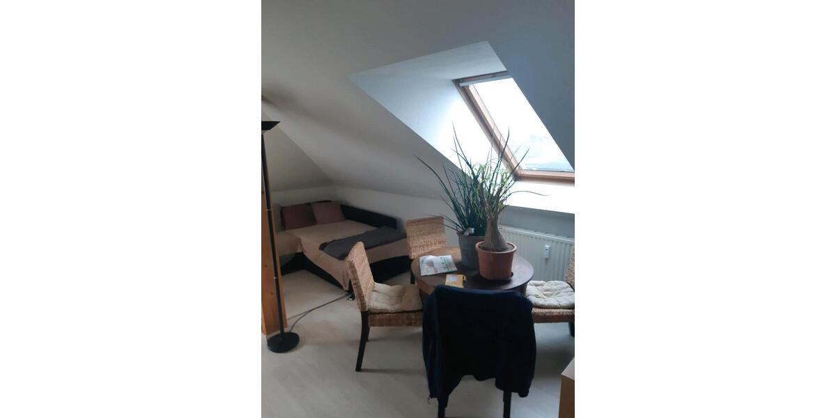 Dachgeschoßwohnung Radebeul - 1 Zimmer, 35 m&sup2;, 600&euro; | Angebot:24537539