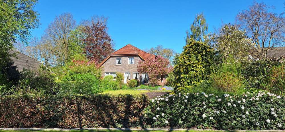 Einfamilienhaus Bunde - 2 Zimmer, 249 m&sup2;, 1.200&euro; | Angebot:26638217