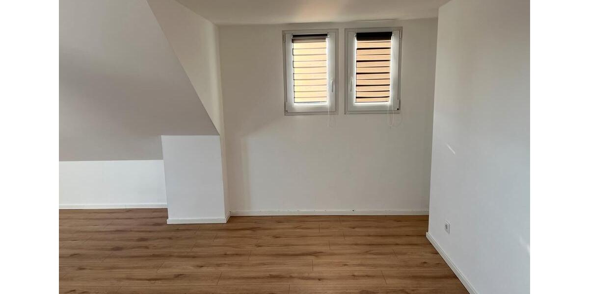 Dachgeschoßwohnung Hagen Hagen-Mitte - 1 Zimmer, 75 m&sup2;, 800&euro; | Angebot:25127422