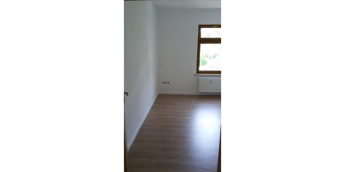 Moderne 4-Raumwohnung mit Balkon in ruhiger Lage zu vermieten! 4 zimmer