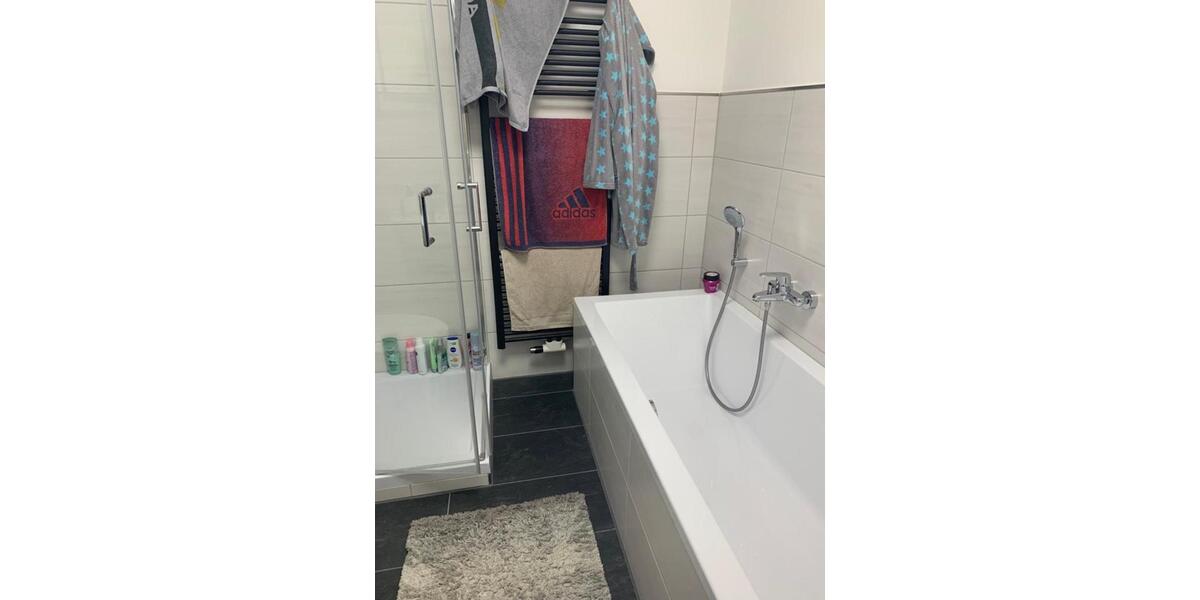 Wohnen auf Zeit Meiningen - 5 Zimmer, 160 m&sup2;, 420&euro; | Angebot:23711537