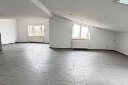 Gewerbeobjekt Georgensgmünd - 3 Zimmer, 94 m&sup2;, 944&euro; | Angebot:23059333