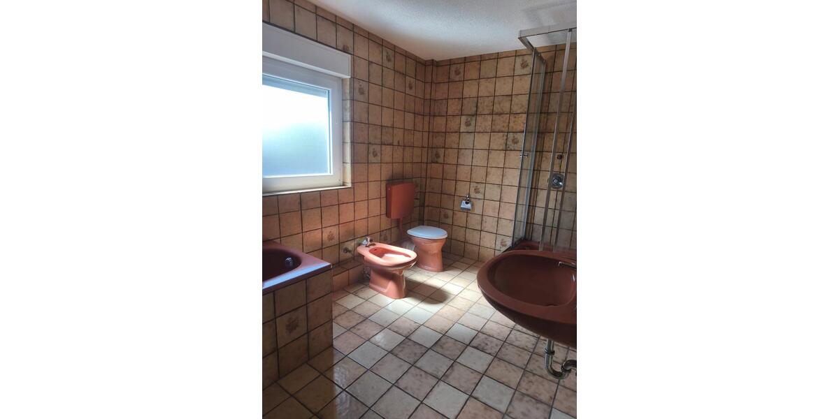 Etagenwohnung Netphen - 3 Zimmer, 95 m&sup2;, 650&euro; | Angebot:26611414