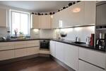 Exklusive Erdgeschoßwohnung in den Weinbergen, Südterrasse (60 m²) und Garten, Stellplätze