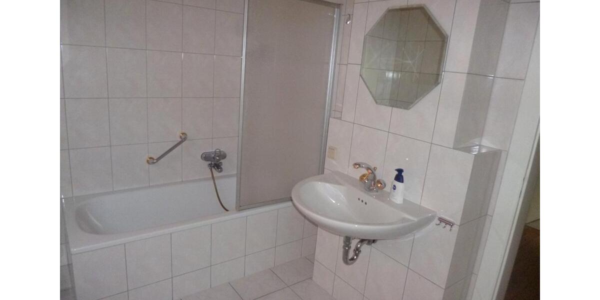 Erdgeschoßwohnung Völklingen - 2 Zimmer, 70 m&sup2;, 480&euro; | Angebot:26021101