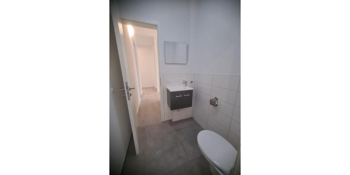 Dachgeschoßwohnung Weiden in der Oberpfalz - 3 Zimmer, 95 m&sup2;, 1.350&euro; | Angebot:24781194