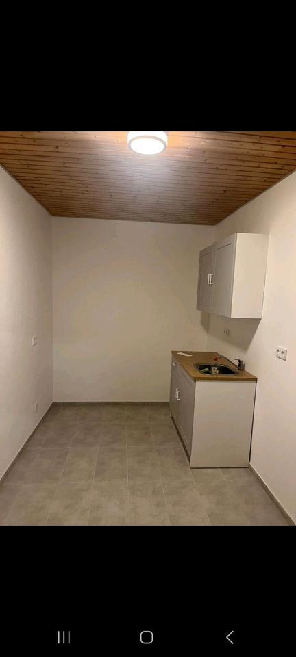 Halle zu Miete, 138 qm, mit Stromanschluss und Sanitär