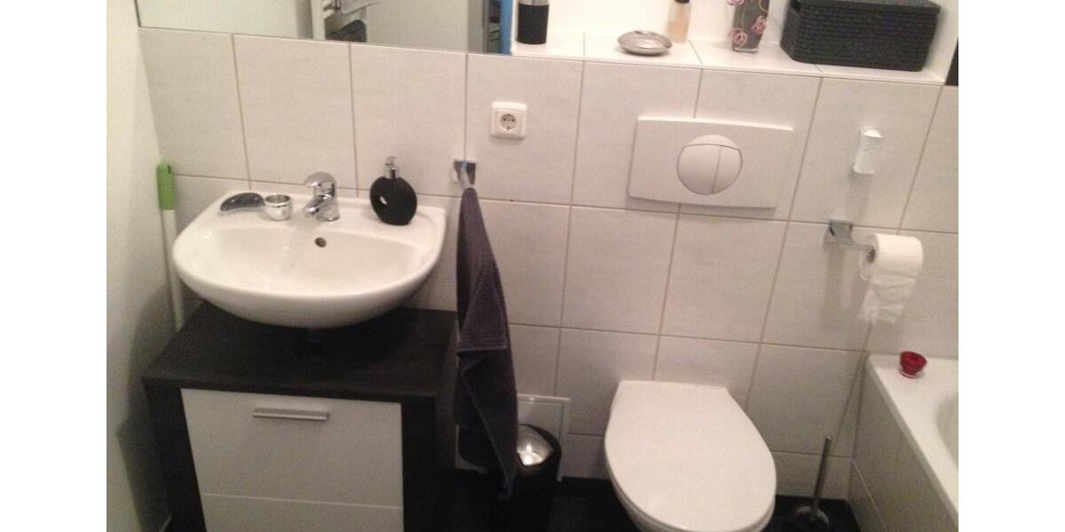 Etagenwohnung Magdeburg - 1 Zimmer, 27 m&sup2;, 225&euro; | Angebot:26096588