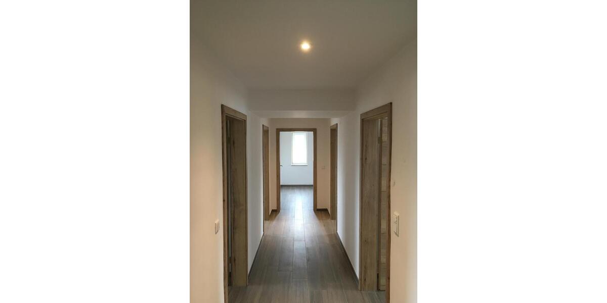 Erdgeschoßwohnung Bad Salzungen - 5 Zimmer, 126 m&sup2;, 1.150&euro; | Angebot:26512471