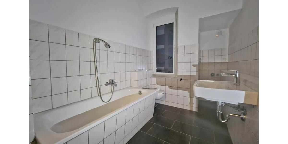 Etagenwohnung Altenburg - 4 Zimmer, 70 m&sup2;, 455&euro; | Angebot:25785344
