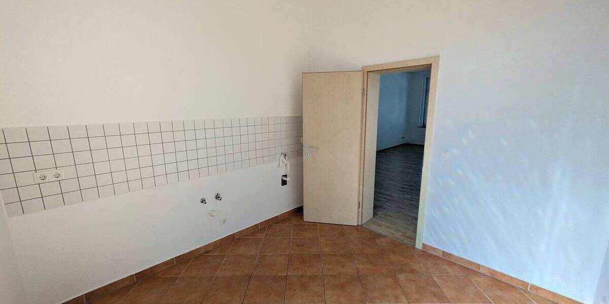 Etagenwohnung Zwickau Pölbitz - 3 Zimmer, 93 m&sup2;, 560&euro; | Angebot:26758903