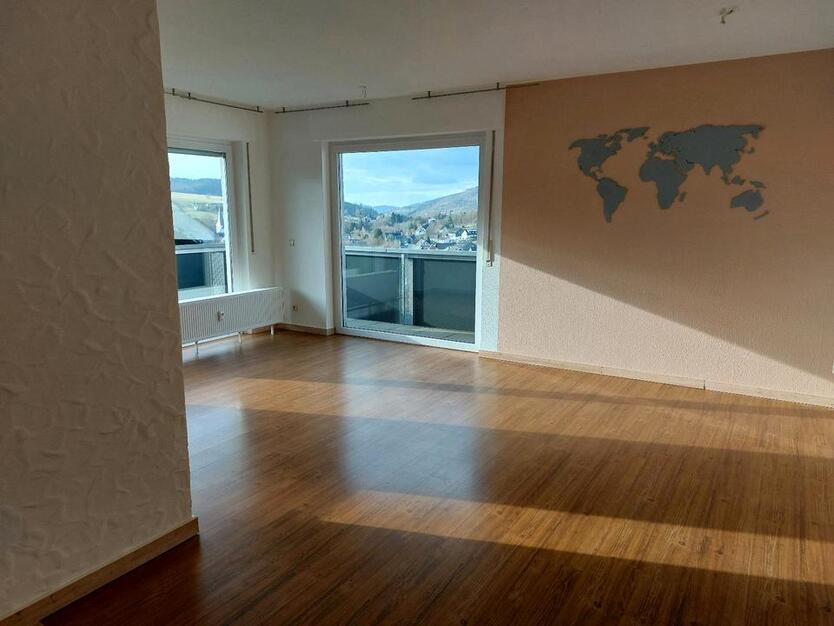 Schöne Etagenwohnung mit Panoramablick in....Winterberg-Grönebach