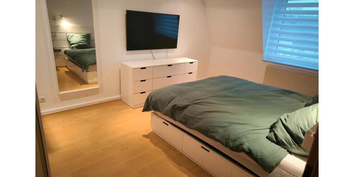 Dachgeschoßwohnung Essen Stadtbezirk III - 4 Zimmer, 145 m&sup2;, 1.200&euro; | Angebot:26521308