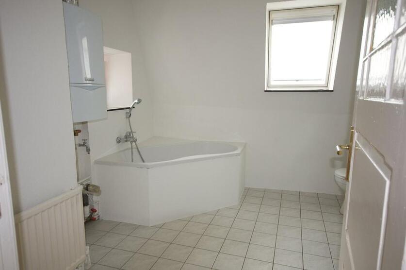Schleswig Altstadt; ruhige 1 Zi Dachgeschoßwohnung zu vermieten