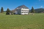 Erdgeschoßwohnung Hinterzarten - 6 Zimmer, 185 m&sup2;, 2.250&euro; | Angebot:26112343
