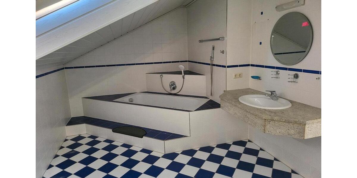 Etagenwohnung Merkendorf - 3 Zimmer, 120 m&sup2;, 840&euro; | Angebot:26120672