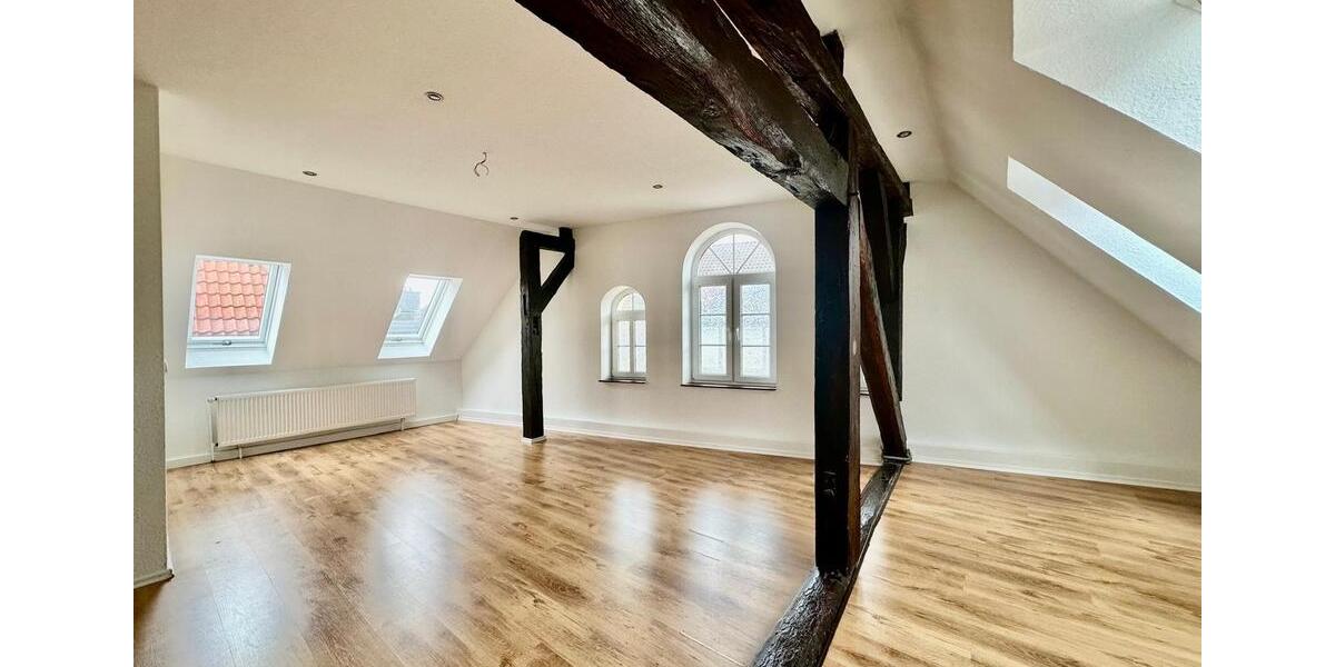 Altstadtjuwel im DG – 126 m² mit Sichtbalken, sofort bezugsfrei 4 zimmer