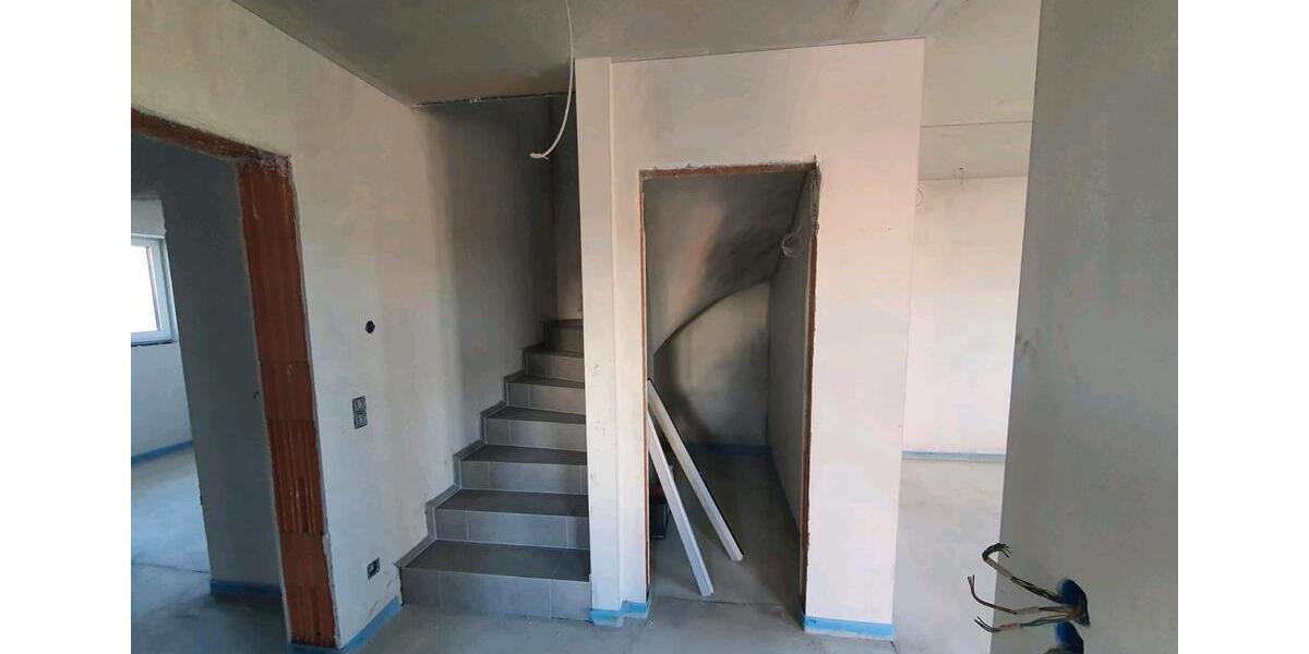 Doppelhaushälfte Regensburg Brandlberg - 5.5 Zimmer, 150 m&sup2;, 2.760&euro; | Angebot:26278685