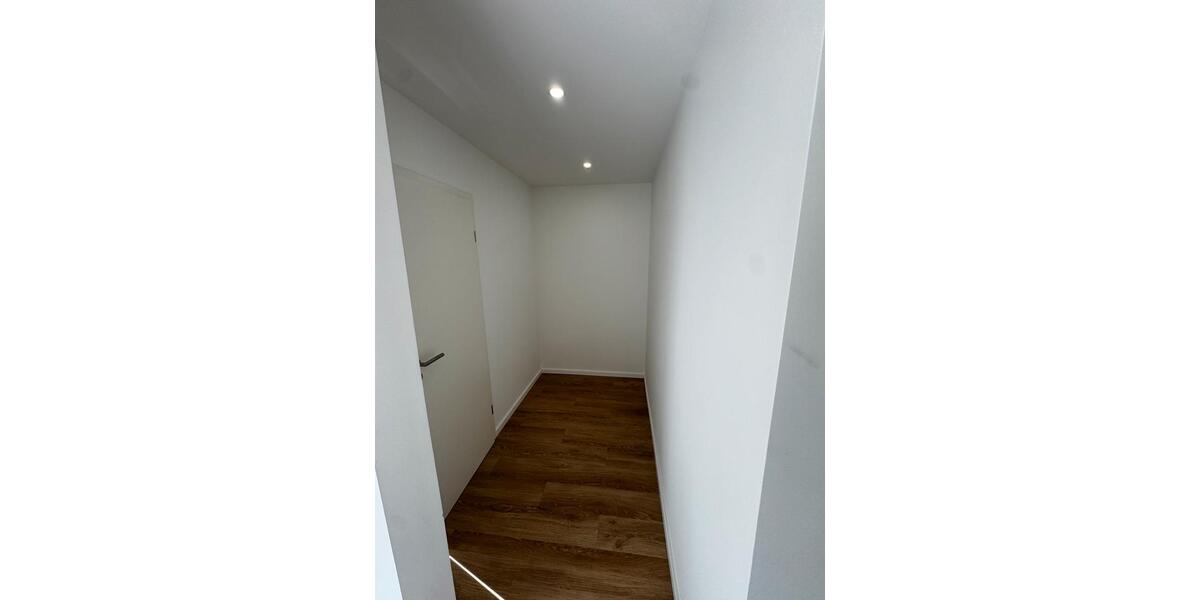 Reihenhaus Lohmar - 6 Zimmer, 170 m&sup2;, 2.350&euro; | Angebot:26345389