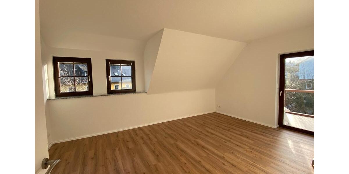 Hochwertige frisch renovierte 3-Zimmer-Wohnung - traumhaft hell 3 zimmer