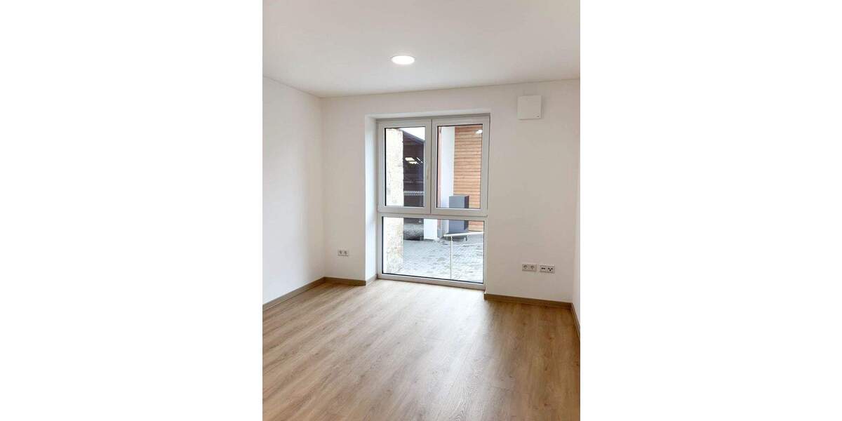 Etagenwohnung Estenfeld - 3 Zimmer, 103 m&sup2;, 1.235&euro; | Angebot:25731313