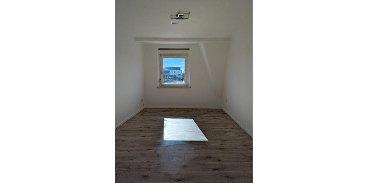 Dachgeschoßwohnung Hof Christiansreuth - 3 Zimmer, 87 m&sup2;, 544&euro; | Angebot:26648179