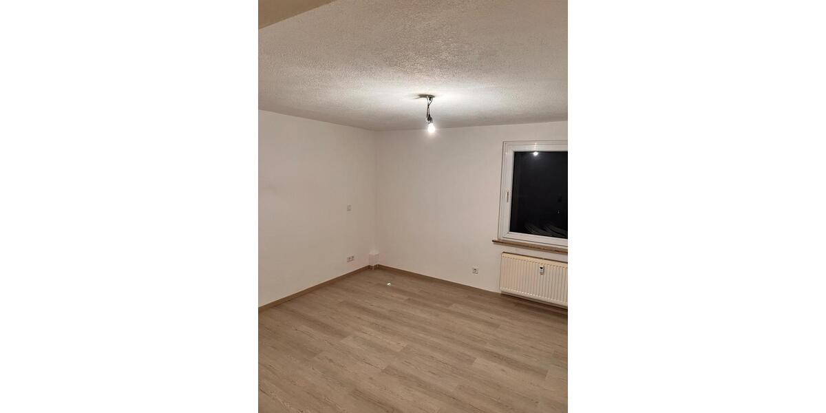 Erdgeschoßwohnung Neubrunn - 6 Zimmer, 120 m&sup2;, 960&euro; | Angebot:26006492