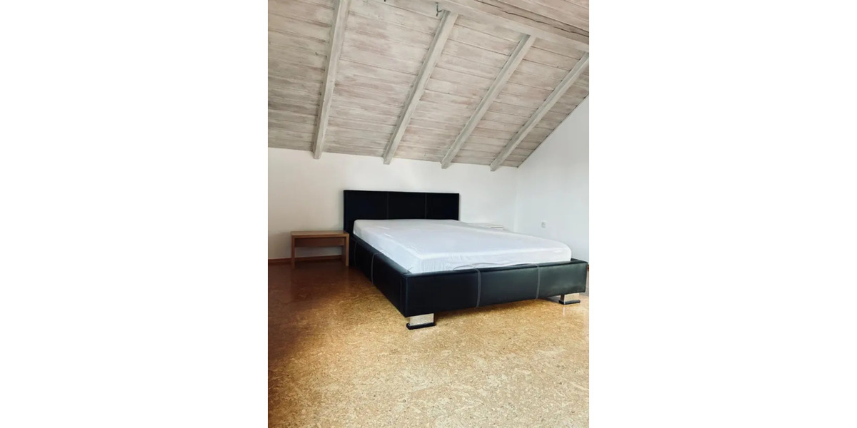 Dachgeschoßwohnung Regensburg Galgenberg - 3 Zimmer, 85 m&sup2;, 750&euro; | Angebot:25293580