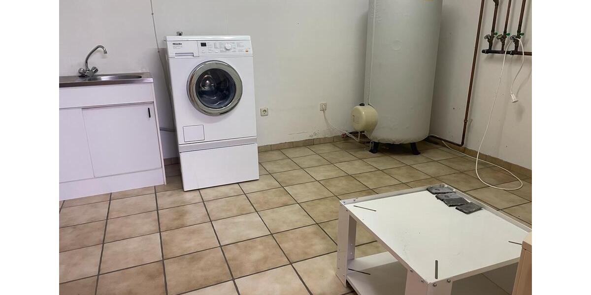 Doppelhaushälfte Leimen - 6 Zimmer, 210 m&sup2;, 1.950&euro; | Angebot:24715089