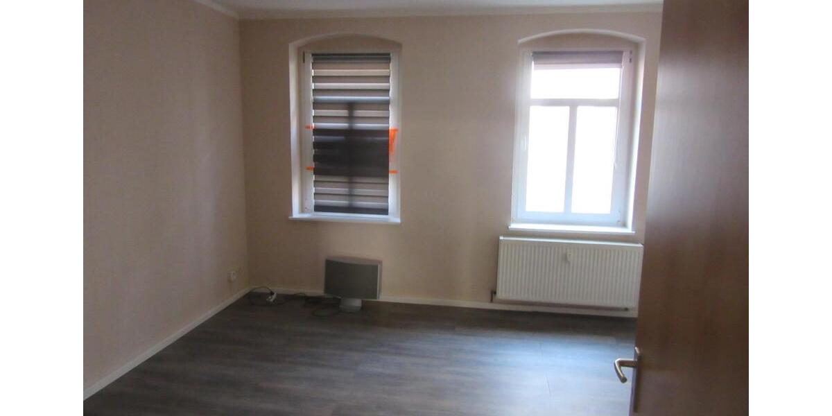 Erdgeschoßwohnung Schmölln - 1 Zimmer, 35 m&sup2;, 250&euro; | Angebot:24988742